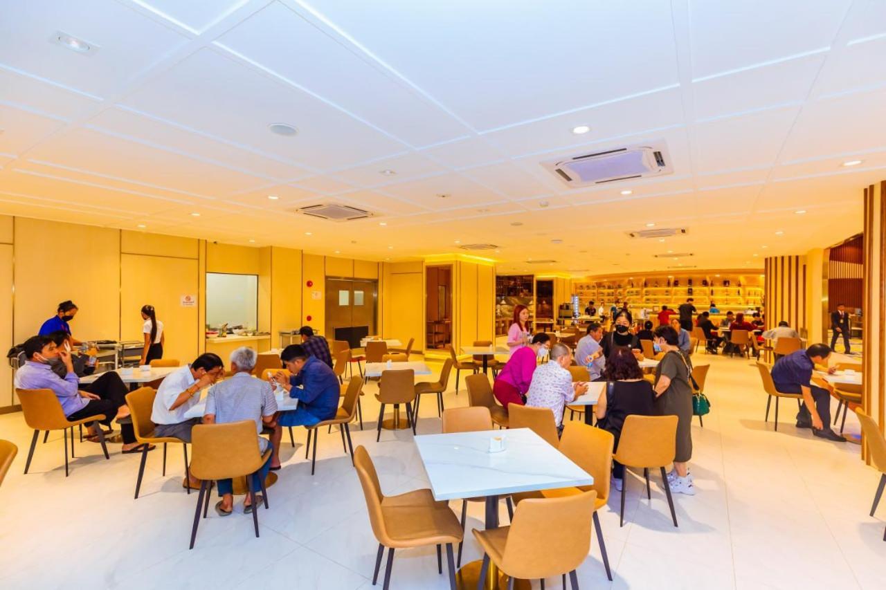 Dynasty Casino Hotel Bavet Exterior photo